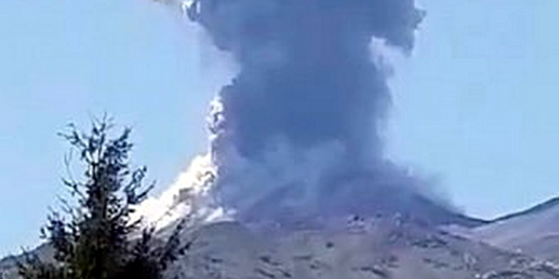 Alerta naranja en Chile por la explosión del volcán Chillán
