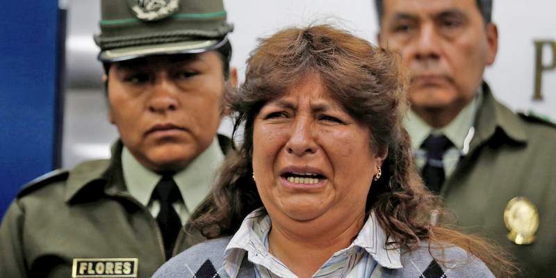 Bolivia detuvo a una mujer que viajaba a la Argentina con US$ 100 mil sin declarar: «Era para financiar a Evo Morales»