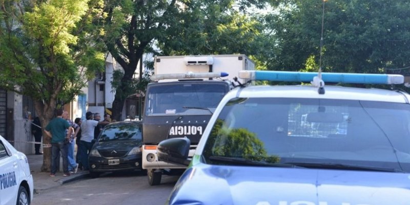Encontró a un hombre manoseando a su nieto de tres años y junto con los vecinos casi lo matan