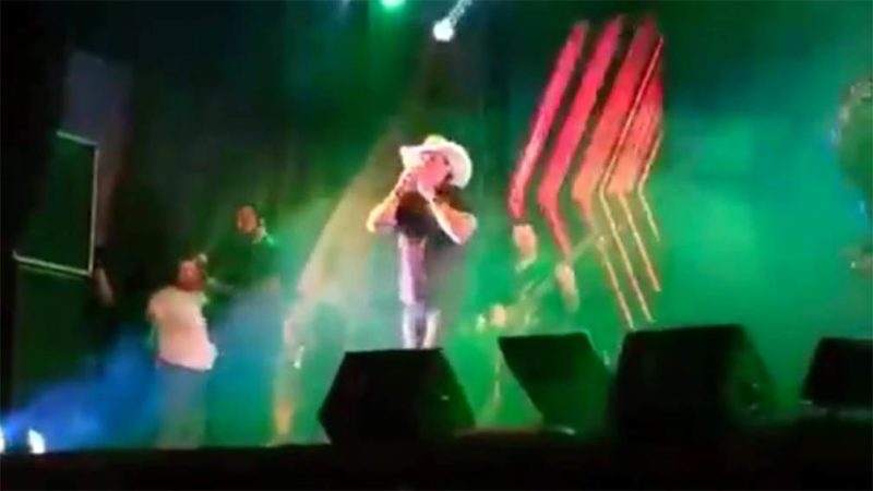 Tragedia en el escenario: el cantante brasileño Juliano Cezar murió tras sufrir infarto en un show