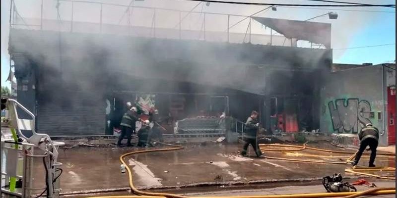 Incendio en un supermercado chino: la dueña murió atrapada