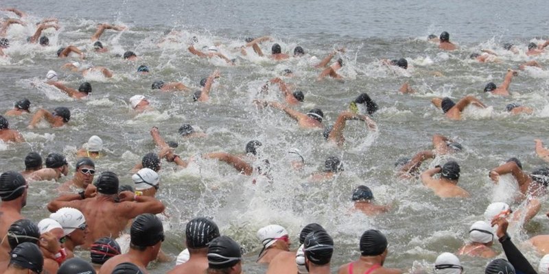 Necochea: buscan de manera desesperada a un nadador
