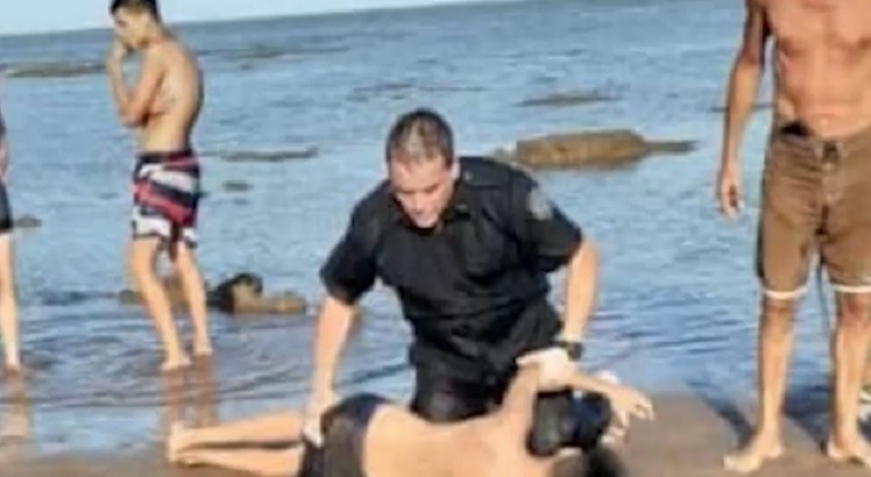 Policía héroe: salvó a tres adolescentes de morir ahogados en Martínez