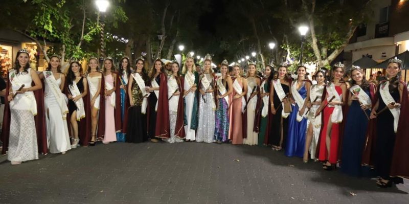 Las reinas distritales participaron de las «Noches de Verano»