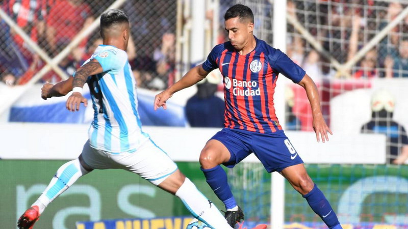 Racing se impuso ante San Lorenzo en un duelo clave por el ingreso a las Copas Mauricio Martínez, de cabeza, marcó el gol del triunfo por 1-0 de La Academia. El equipo de Beccacece agudizó la crisis de los dirigidos por Diego Monarriz