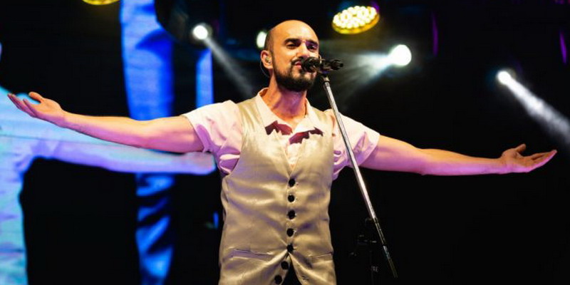 Abel Pintos brilló en el Festival de la Ciruela