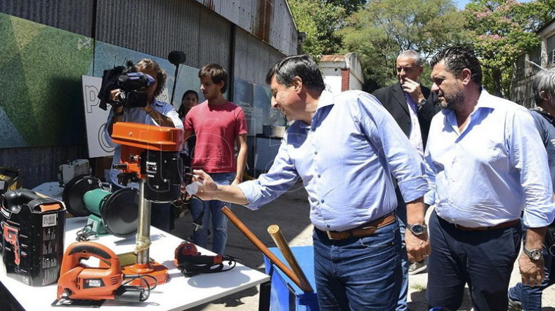 Presentaron concurso para entregar máquinas y herramientas a desempleados