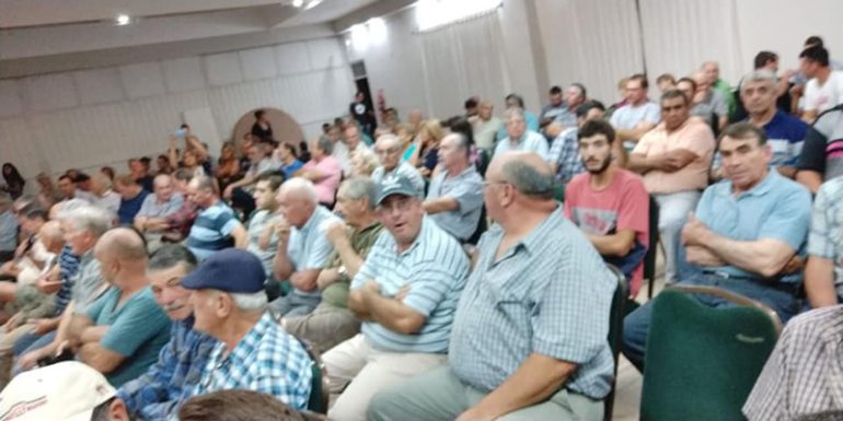Regantes se reunieron por el robo de agua del Atuel