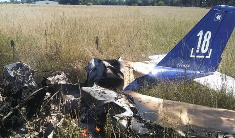 Una avioneta cayó en Cañuelas y sus dos ocupantes murieron