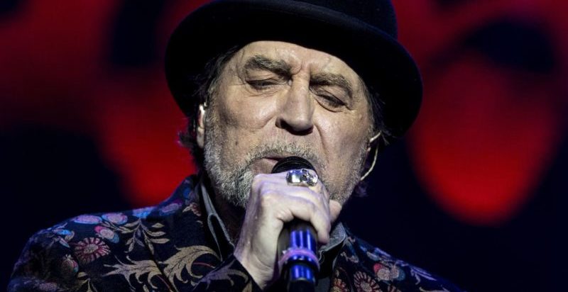 Video: Sabina se cayó del escenario durante un concierto