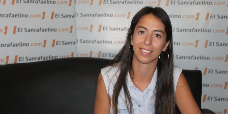 Macarena Riera, la sanrafaelina que pinta el rock