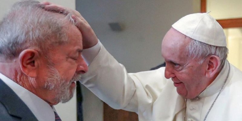 Francisco a Lula: «Estoy contento de verlo caminar por la calle»