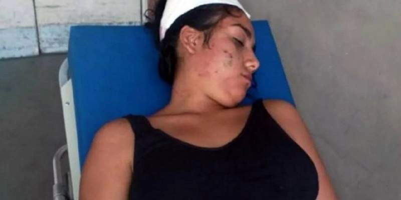 Rosario: una chica está internada tras ser atacada en manada a la salida de un boliche