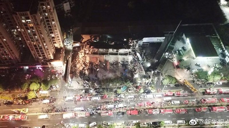 Se derrumbó un hotel en China donde había aislados en cuarentena