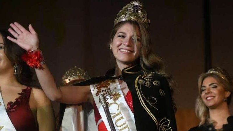 Tras violar la cuarentena, renunció la reina de Capital y pidió disculpas