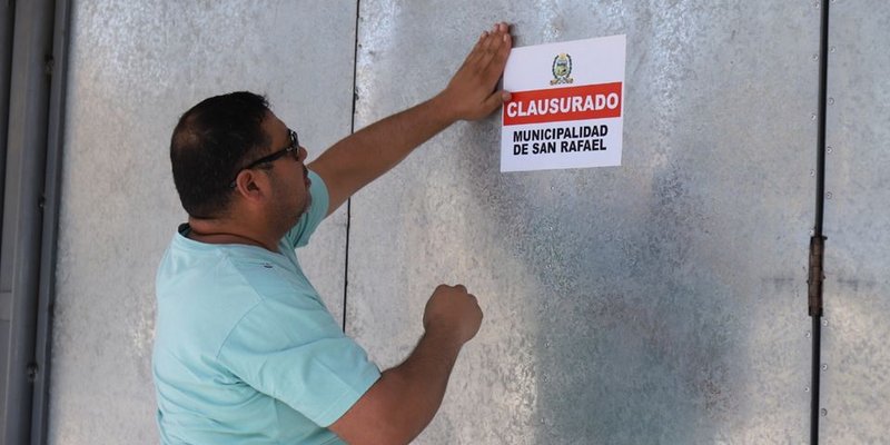 Clausuran comercios por violar la cuarentena