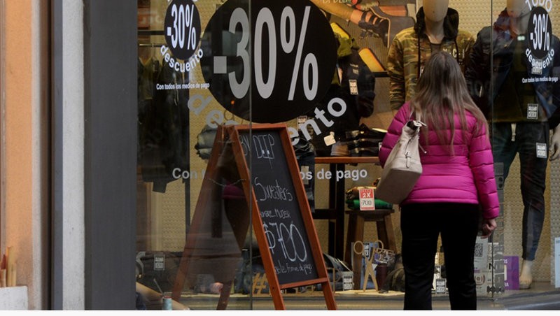 El Gobierno dispone el cierre de centros comerciales