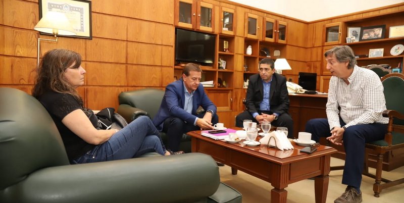 Rodolfo Suarez visitó el Schestakow y se reunió con Félix y Marcolini