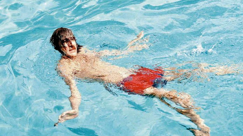 A 20 años de «El» salto: ¿por qué se tiró Charly García del noveno piso?
