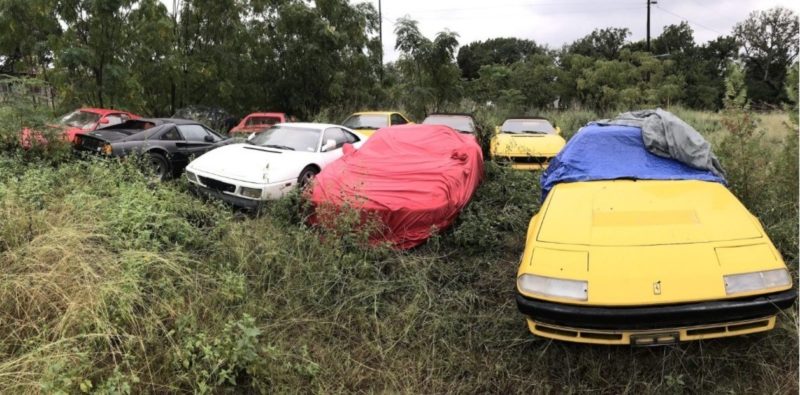 Hallan 13 Ferraris abandonadas en un campo