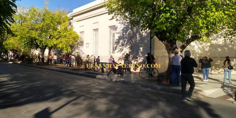 El Defensor de la Tercera Edad pidió la renuncia del titular de la Anses por el descontrol en los bancos