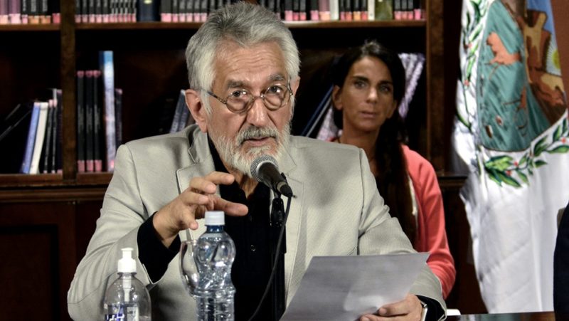 «Los porteños son insoportables y no producen nada»