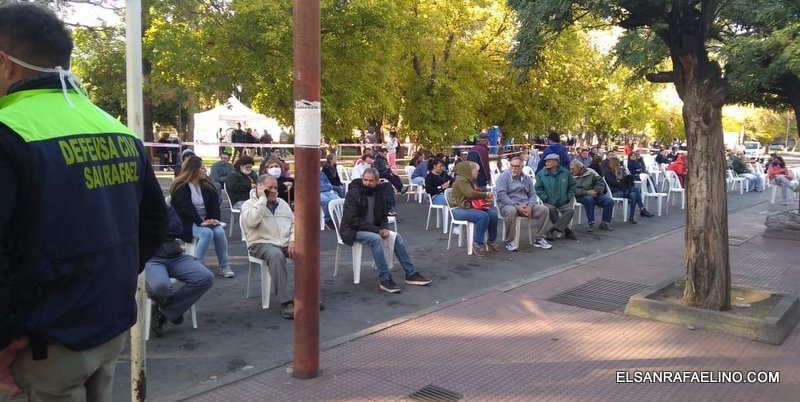 Destacable trabajo de Defensa Civil en los bancos