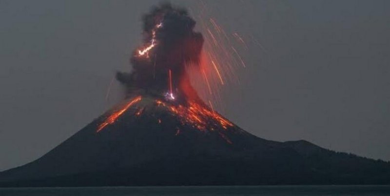El Krakatoa habría activado el «Anillo de fuego» en el que están otros 15 volcanes