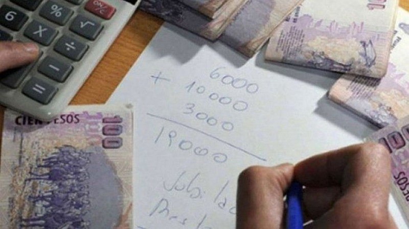 Plazos fijos: elevan a 30% la tasa mínima que deberán ofrecer los bancos
