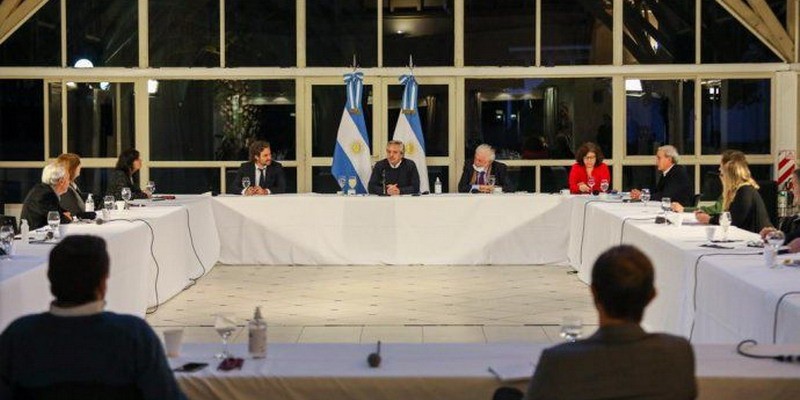 Alberto Fernández se reúne con el comité de expertos para analizar «cómo será la nueva fase»