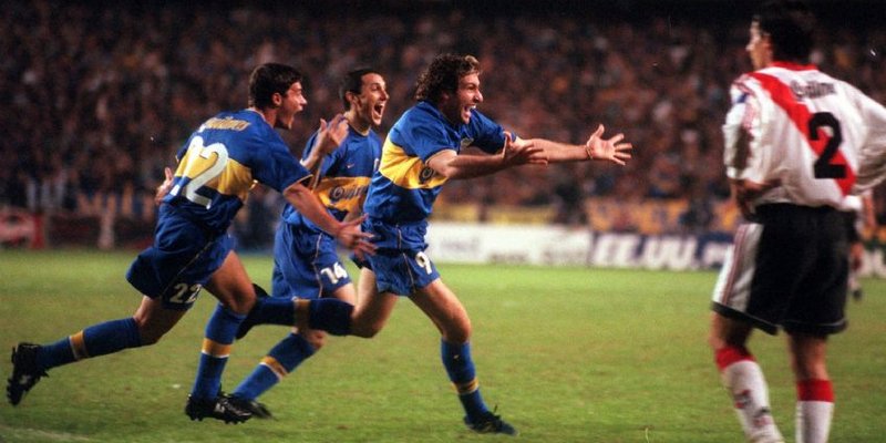 A 20 años del «muletazo» de Palermo y del caño de Riquelme a Yepes
