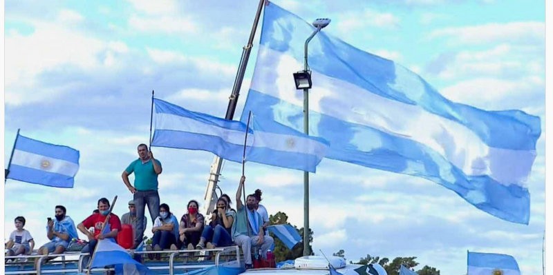 El banderazo contra la expropiación a Vicentin fue masivo en todo el país y hubo fuertes reclamos contra el Gobierno