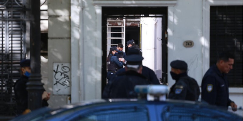 Tiene 15 años, se entregó por un crimen y lo mandaron a la casa