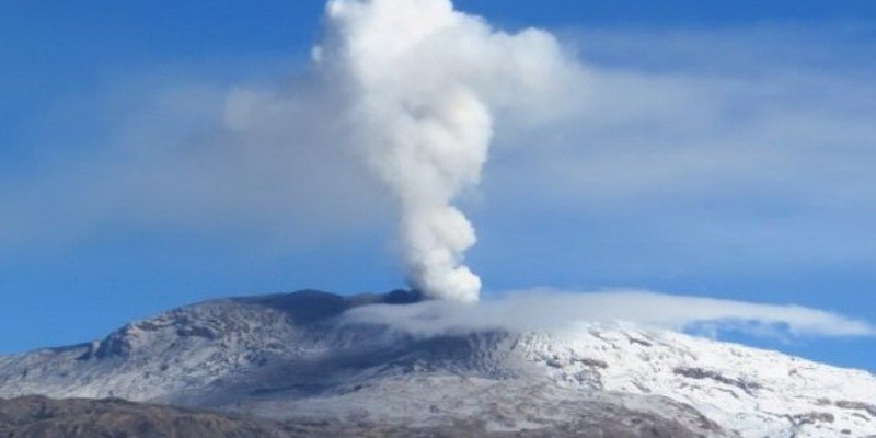 Alerta amarilla por actividad inusual del volcán Copahue