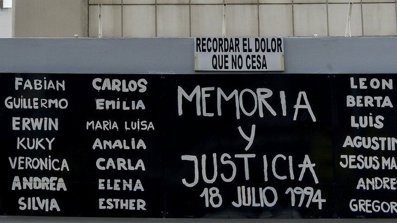Alberto Fernández, a 26 años del atentado a la AMIA: «Tenemos una deuda que debemos saldar»