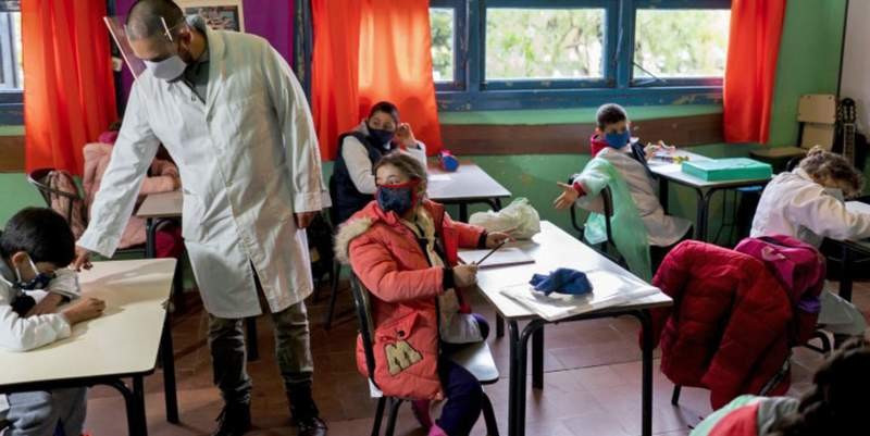 San Juan proyecta el regreso a clases presenciales en agosto