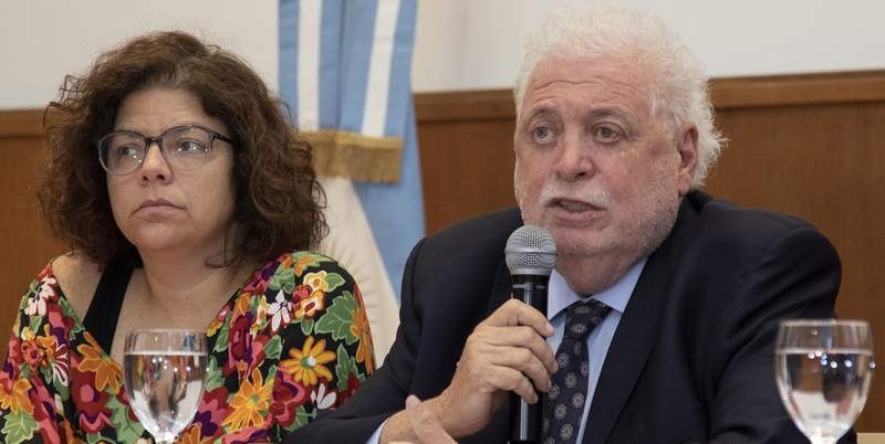 González García: «No se deben subestimar los síntomas leves»