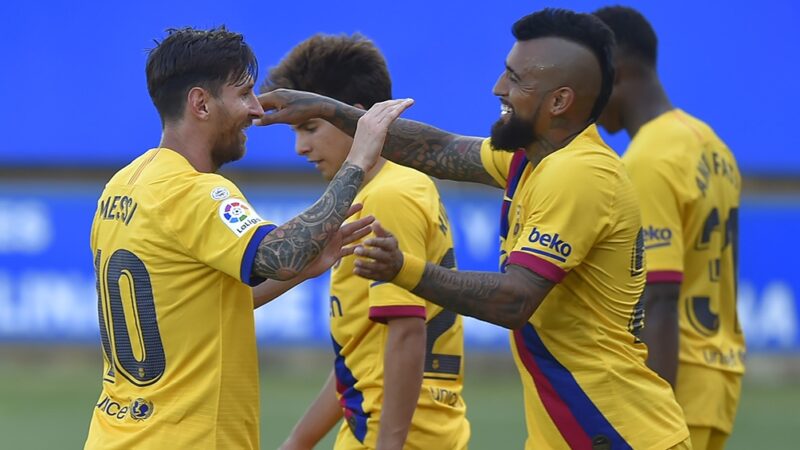 Barcelona echó a Quique Setién después del 2-8