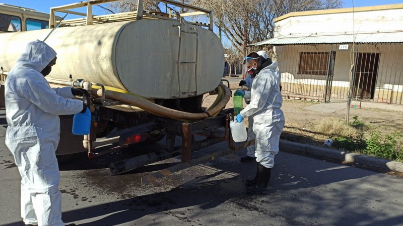 Continúan las tareas de desinfección y entrega de lavandina en el sector norte
