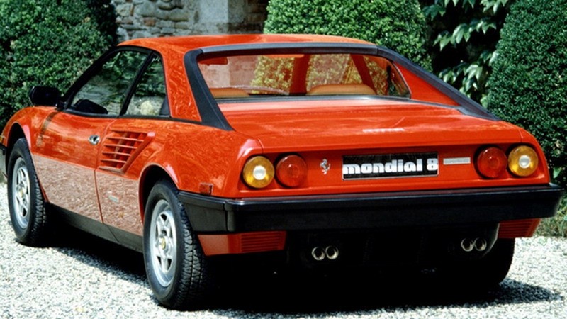 La historia de la “Ferrari de los pobres”: por qué es el deportivo más criticado de la marca