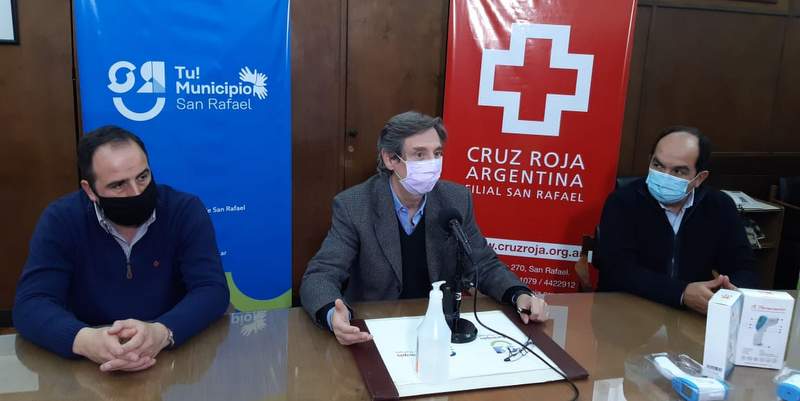 La Cruz Roja donó 25 termómetros digitales para San Rafael