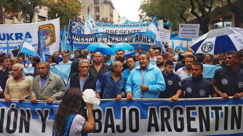La CGT planea convocar a una marcha para el 17 de octubre en respaldo al Gobierno