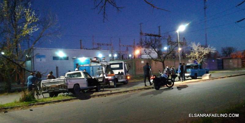 Violento choque entre camionetas en la avenida El Libertador