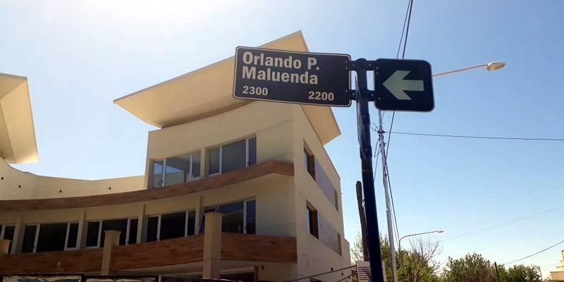 Colocaron el nombre de Orlando Malvenda a la calle de acceso al barrio TAC