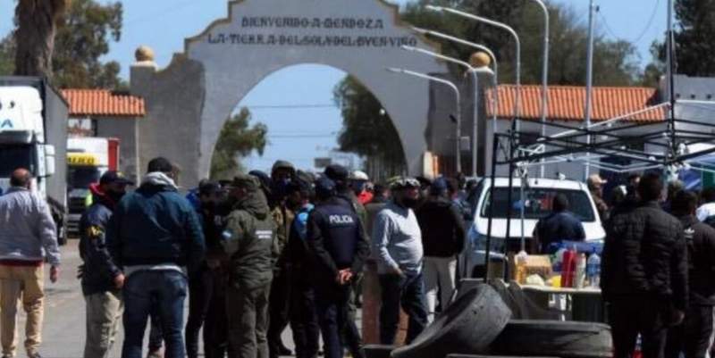 Se libera el corte de los productores en Desaguadero