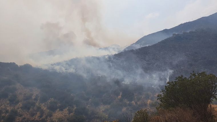 La lluvia, un bombero caído del cielo: no hay focos de incendio activos en las sierras cordobesas