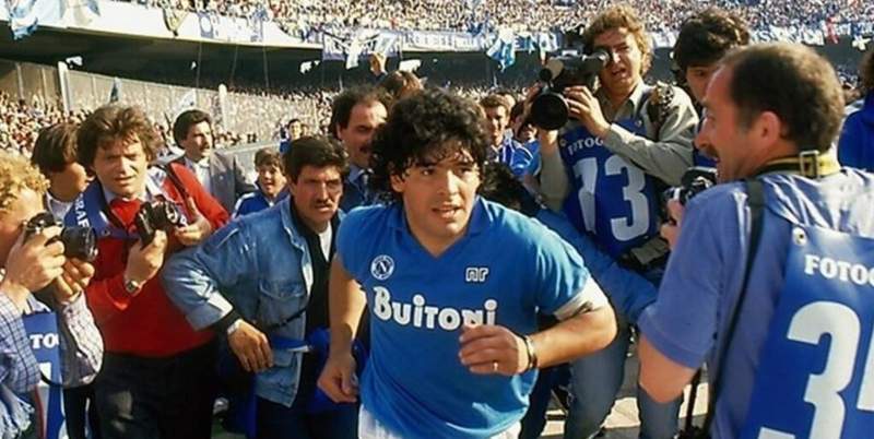 El estadio de Napoli se llamará Diego Armando Maradona