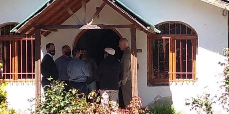Mapuches tomaron una iglesia y golpearon al sacerdote en El Bolsón