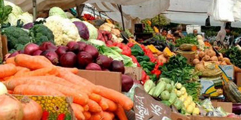 Reino Unido: frutas y verduras se pudren en los campos por falta de trabajadores