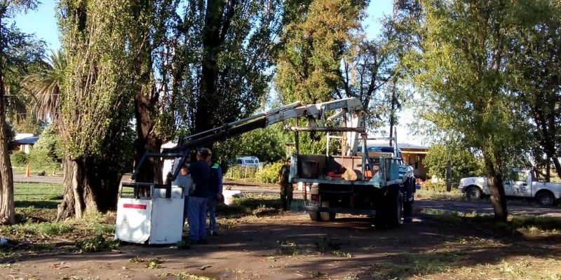 Todas las áreas del municipio trabajan en los sectores más afectados por la tormenta